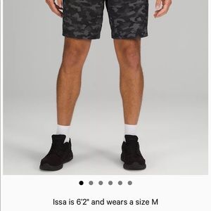 Lululemon men’s pace breaker 9” shorts